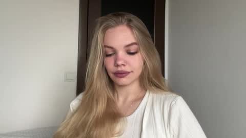 Amelia online show from 11/28/25, 05:54