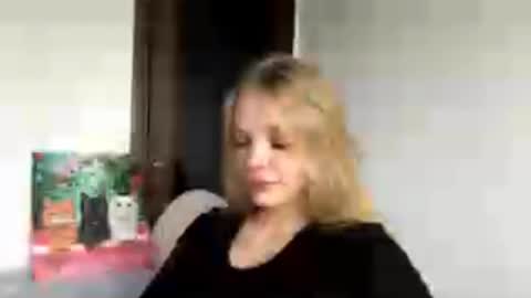 Amelia online show from 12/22/25, 07:05