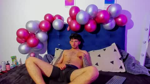 Ari and loggan online show from 12/22/24, 07:31