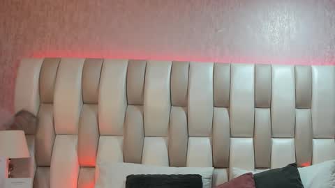 ari_lynn_ online show from 12/22/25, 03:14