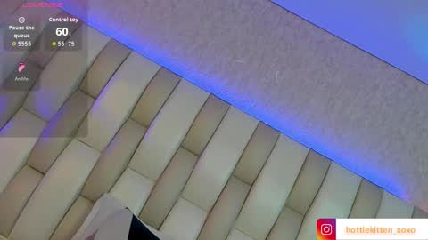 ari_lynn_ online show from 03/17/26, 03:00