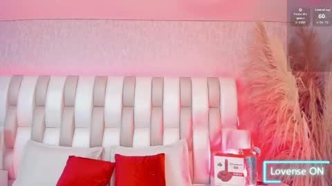 ari_lynn_ online show from 04/22/26, 03:31