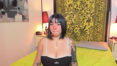 aria y orien  online show from 09/12/25, 11:21