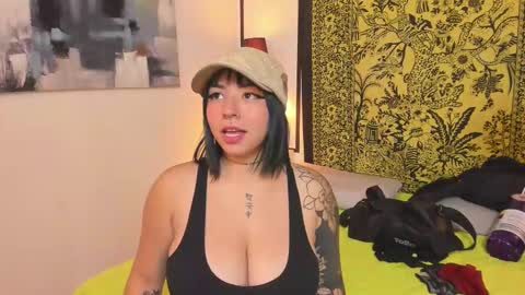 aria y orien  online show from 09/15/25, 11:21