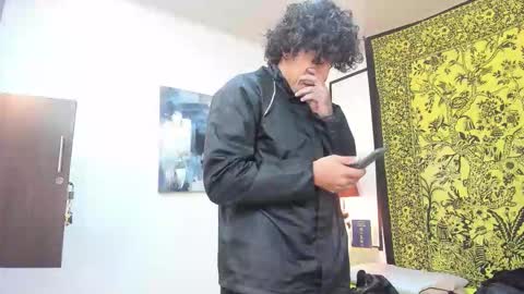 aria y orien  online show from 09/28/25, 11:04