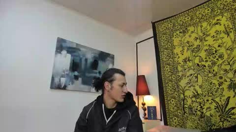 aria y orien  online show from 10/09/25, 10:57