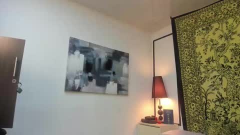 aria y orien  online show from 11/20/25, 10:59