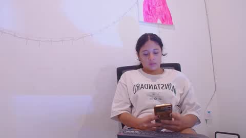 aria_arthur online show from 09/22/25, 08:00