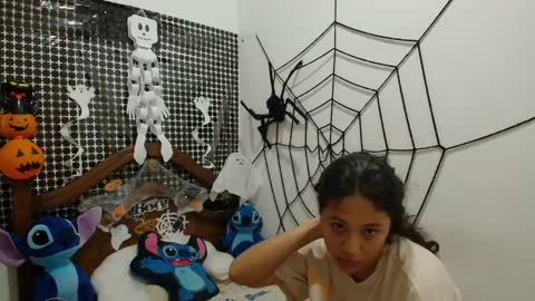 aria_arthur online show from 10/21/25, 10:05