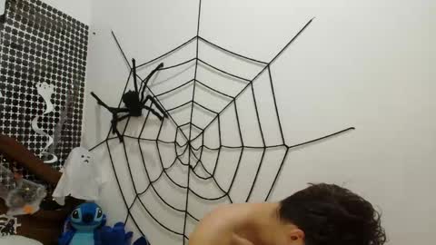 aria_arthur online show from 10/27/25, 10:03