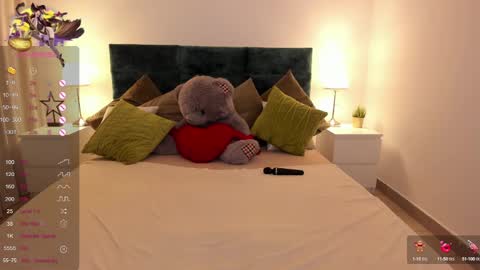 aria_blisss online show from 02/03/25, 12:47