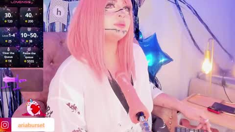 Snapshot of aria_burset chatting on 01/21/25, 11:45 Aria online show from 01/21/25, 11:45