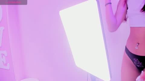 Snapshot of aria_joness_ chatting on 09/10/25, 12:27 Aria Jones online show from 09/10/25, 12:27