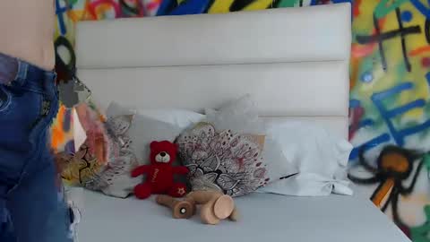 Snapshot of aria_martiin chatting on 01/31/25, 11:56 aria online show from 01/31/25, 11:56