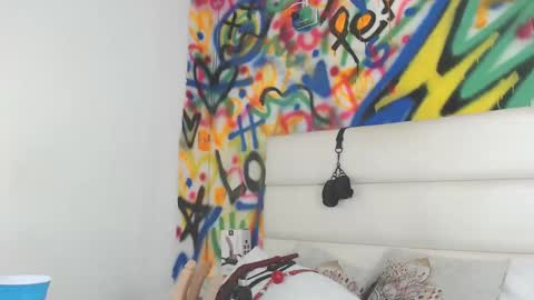 Snapshot of aria_martiin chatting on 02/13/25, 02:52 aria online show from 02/13/25, 02:52