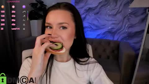 aria_mila online show from 02/28/26, 03:40