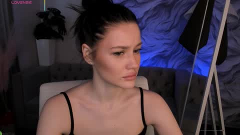 aria_mila online show from 03/23/26, 04:27