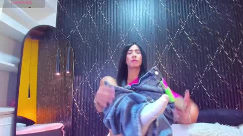 Aria Millers  online show from 10/11/25, 12:04