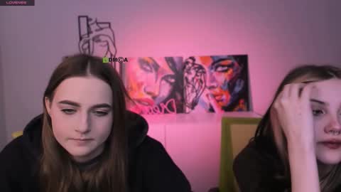 Snapshot of aria_moo chatting on 11/19/25, 05:40 Luna online show from 11/19/25, 05:40