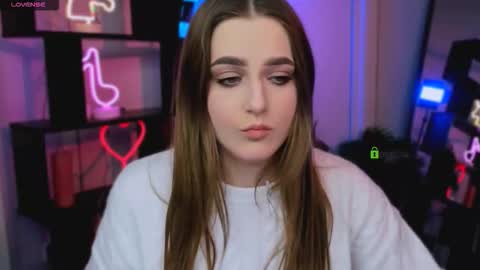 Snapshot of aria_moo chatting on 11/25/25, 07:03 Luna online show from 11/25/25, 07:03