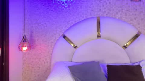 Snapshot of aria_sm chatting on 11/16/25, 07:08 aria_sm online show from 11/16/25, 07:08