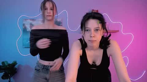 aria_wild_ online show from 03/26/26, 07:52