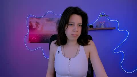 aria_wild_ online show from 05/17/26, 07:10