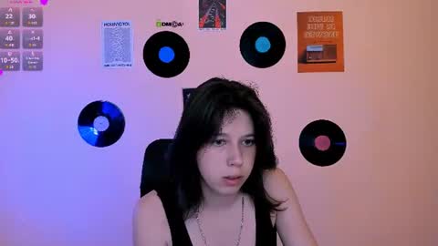 aria_wild_ online show from 06/13/26, 07:23
