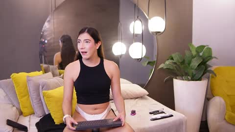 Ariaa online show from 04/14/26, 06:58