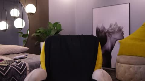 Ariaa online show from 04/16/26, 09:39