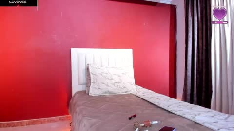 ariaana_ online show from 03/16/26, 12:42