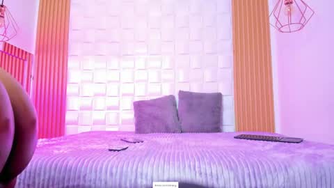 AriaBelle1 online show from 04/17/26, 11:13