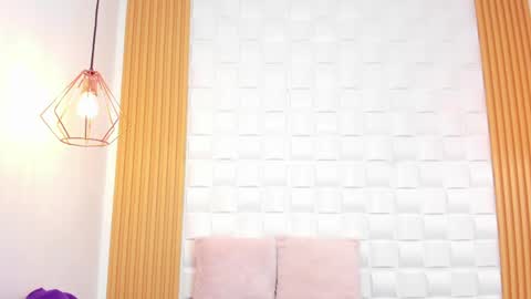 AriaBelle1 online show from 04/23/26, 11:09