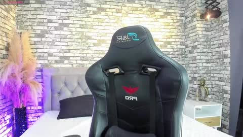 -  -. .- Ariadna -. .-  - online show from 02/06/25, 12:37