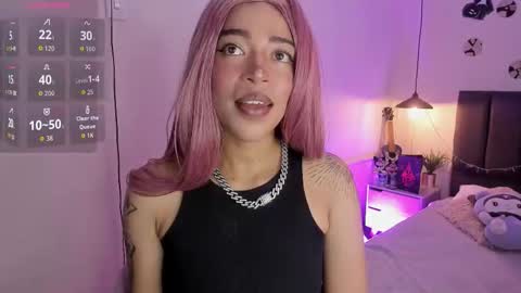 Snapshot of ariadnaaa_ chatting on 11/25/25, 03:28 Ariadna online show from 11/25/25, 03:28