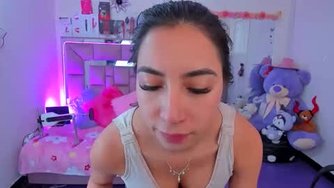 Snapshot of ariadnacappelletty_ chatting on 05/20/26, 04:13 ariadnacappelletty online show from 05/20/26, 04:13