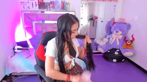 Snapshot of ariadnacappelletty_ chatting on 05/27/26, 04:37 ariadnacappelletty online show from 05/27/26, 04:37