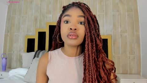 Snapshot of ariafoster chatting on 10/28/25, 12:14 Aria Foster online show from 10/28/25, 12:14