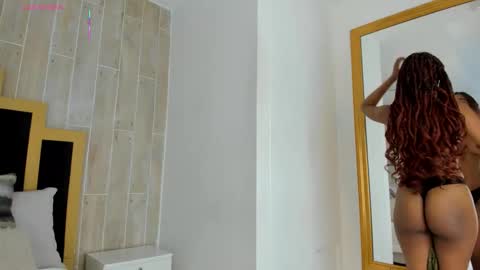 Snapshot of ariafoster chatting on 10/30/25, 12:12 Aria Foster online show from 10/30/25, 12:12