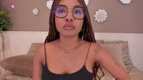 Snapshot of ariafoster chatting on 12/04/25, 04:11 Aria Foster online show from 12/04/25, 04:11