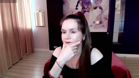 Snapshot of ariagrays chatting on 05/16/26, 04:17 AriaGray online show from 05/16/26, 04:17