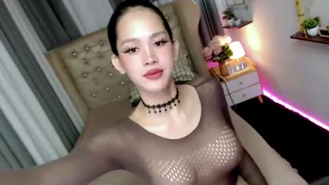 Snapshot of ariahooper chatting on 06/15/26, 10:12 Christine JorgensenChristmas wish breasts implants online show from 06/15/26, 10:12