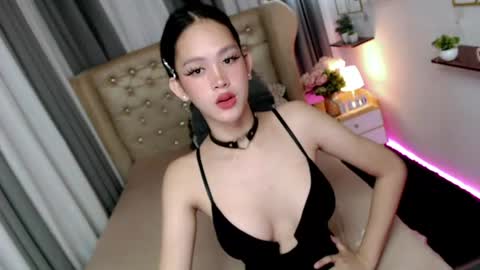 Snapshot of ariahooper chatting on 07/10/26, 07:56 Christine JorgensenChristmas wish breasts implants online show from 07/10/26, 07:56