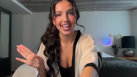 Aria  online show from 09/10/25, 03:34