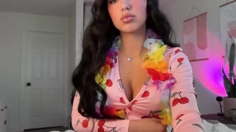 Aria  online show from 10/23/25, 03:22