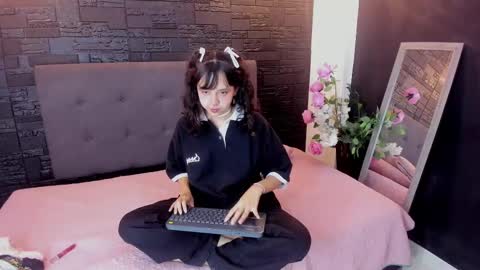      online show from 02/22/25, 11:46