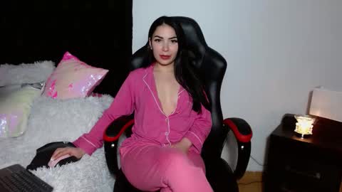 Ariana lvarez online show from 10/12/25, 12:26