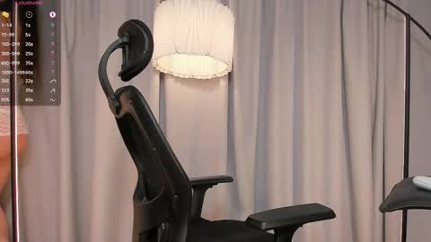 DaniAri - dimension X at night NY time online show from 10/12/25, 04:55