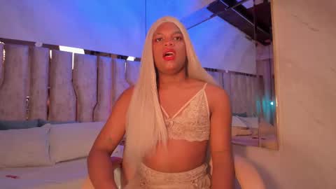 Snapshot of ariana_grande233 chatting on 02/24/26, 11:41 ariana_grande233 online show from 02/24/26, 11:41