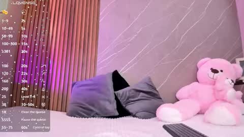 Ariana online show from 10/15/25, 12:49